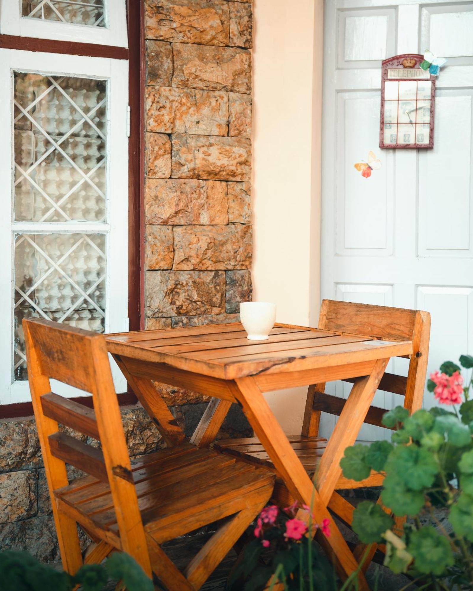 The Living Roof Hotel Shillong Exterior foto
