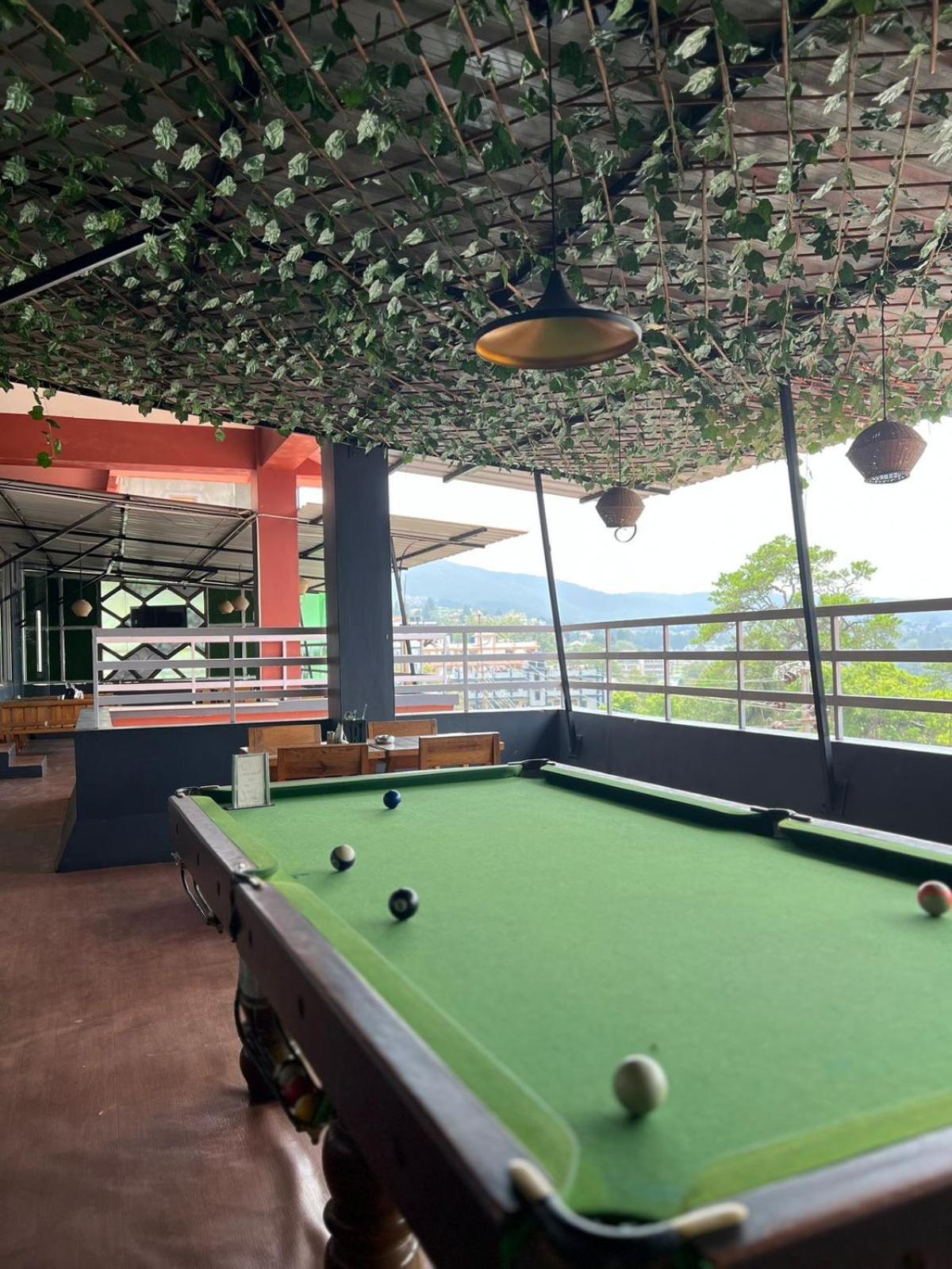 The Living Roof Hotel Shillong Exterior foto